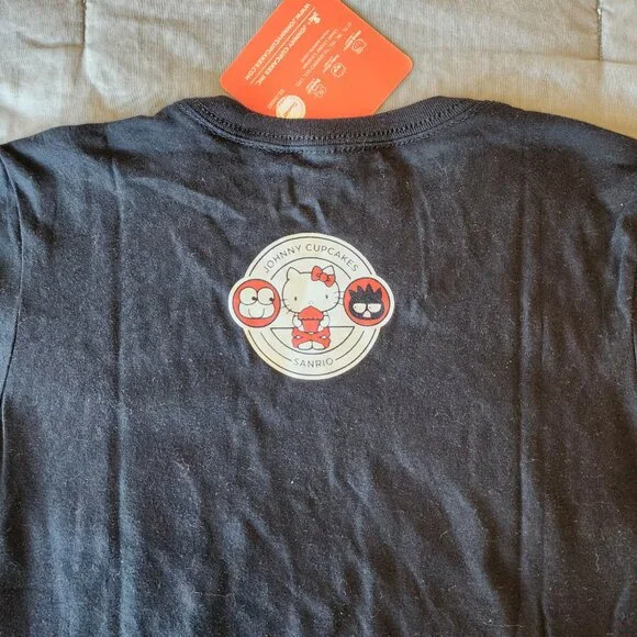 Hello Kitty × Johnny Cupcakes T-Shirt NWT - Small - Picture 4 of 4